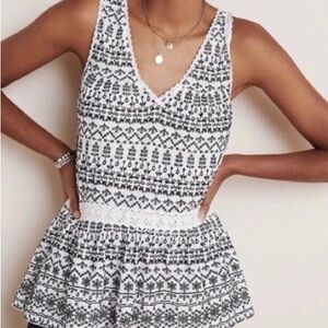 Maeve by Anthropologie White & Black embroidered floral V-neck tank size XL